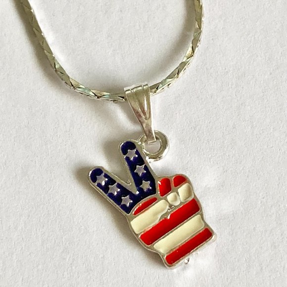 USA American Flag Necklace Patriotic July 4th Peace Sign Groovy Silver Plated - Picture 7 of 9